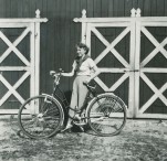 Dame med sykkel